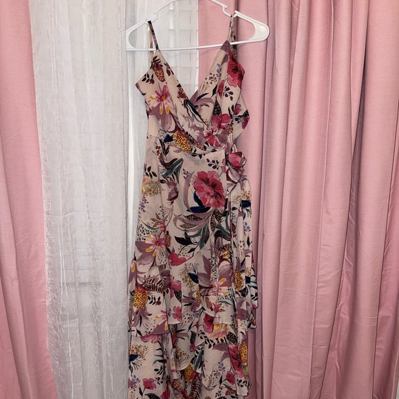 Dress - Picture 1 of 3